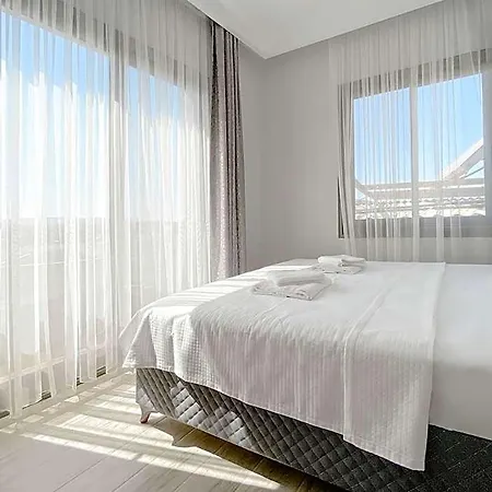 Azize Hotel Ciftlikkoyu